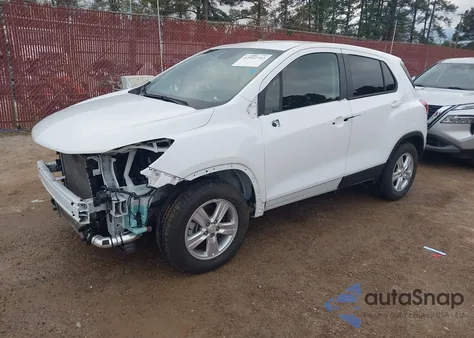 2022 Chevrolet Trax Fwd Ls z USA, uszkodzony, nr VIN KL7CJKSM4NB526744